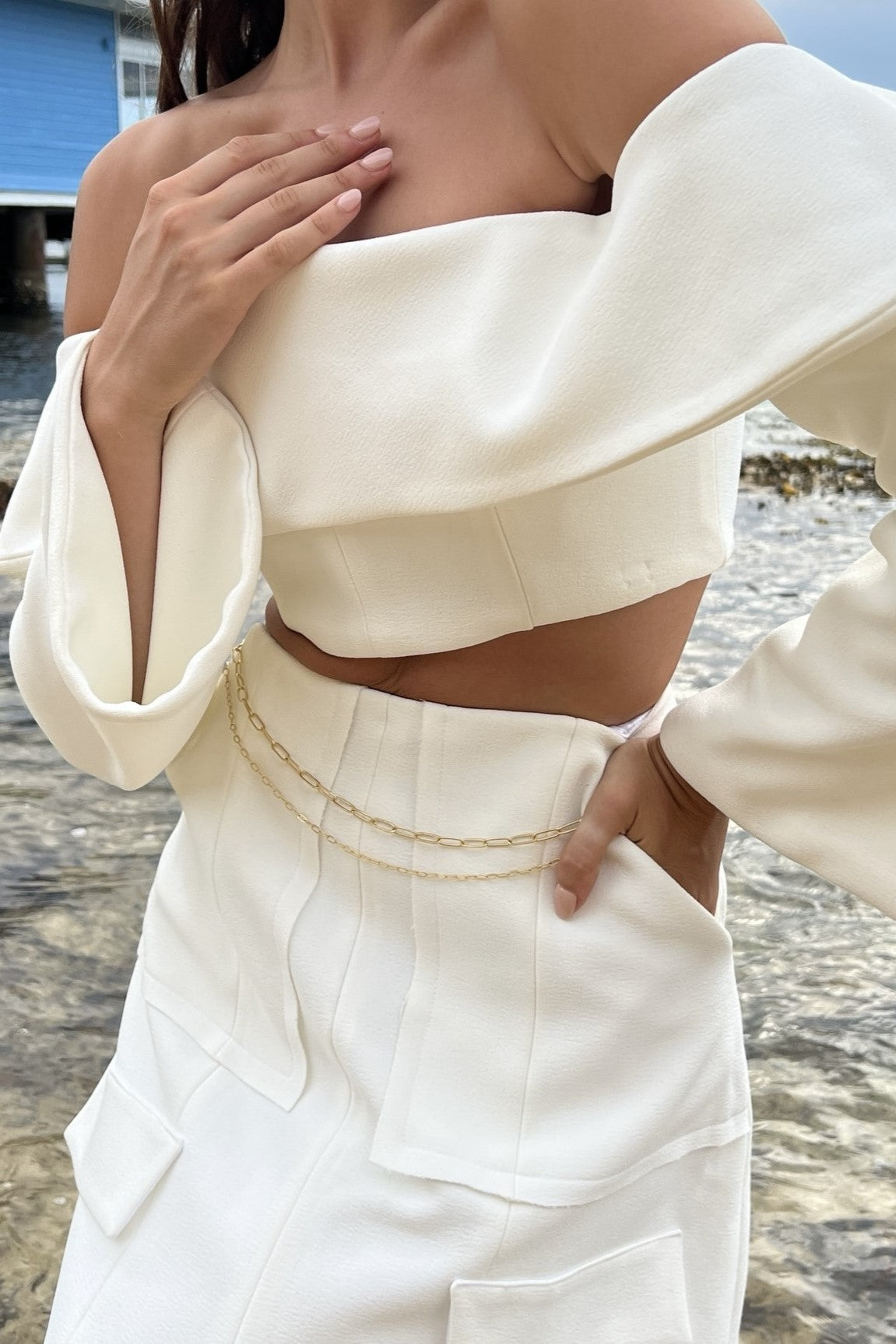 05. ESSENTIAL SKIRT