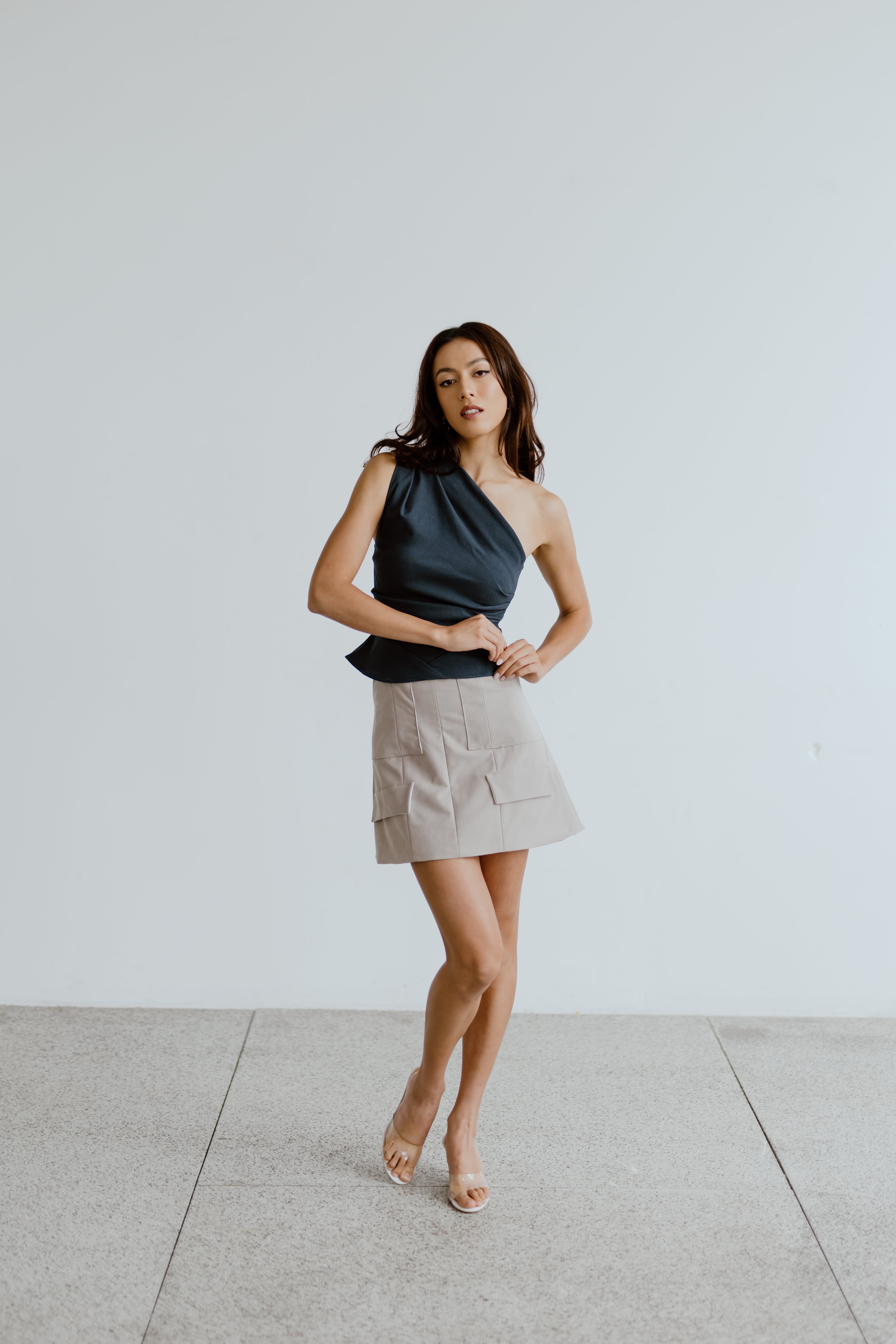 05. ESSENTIAL SKIRT
