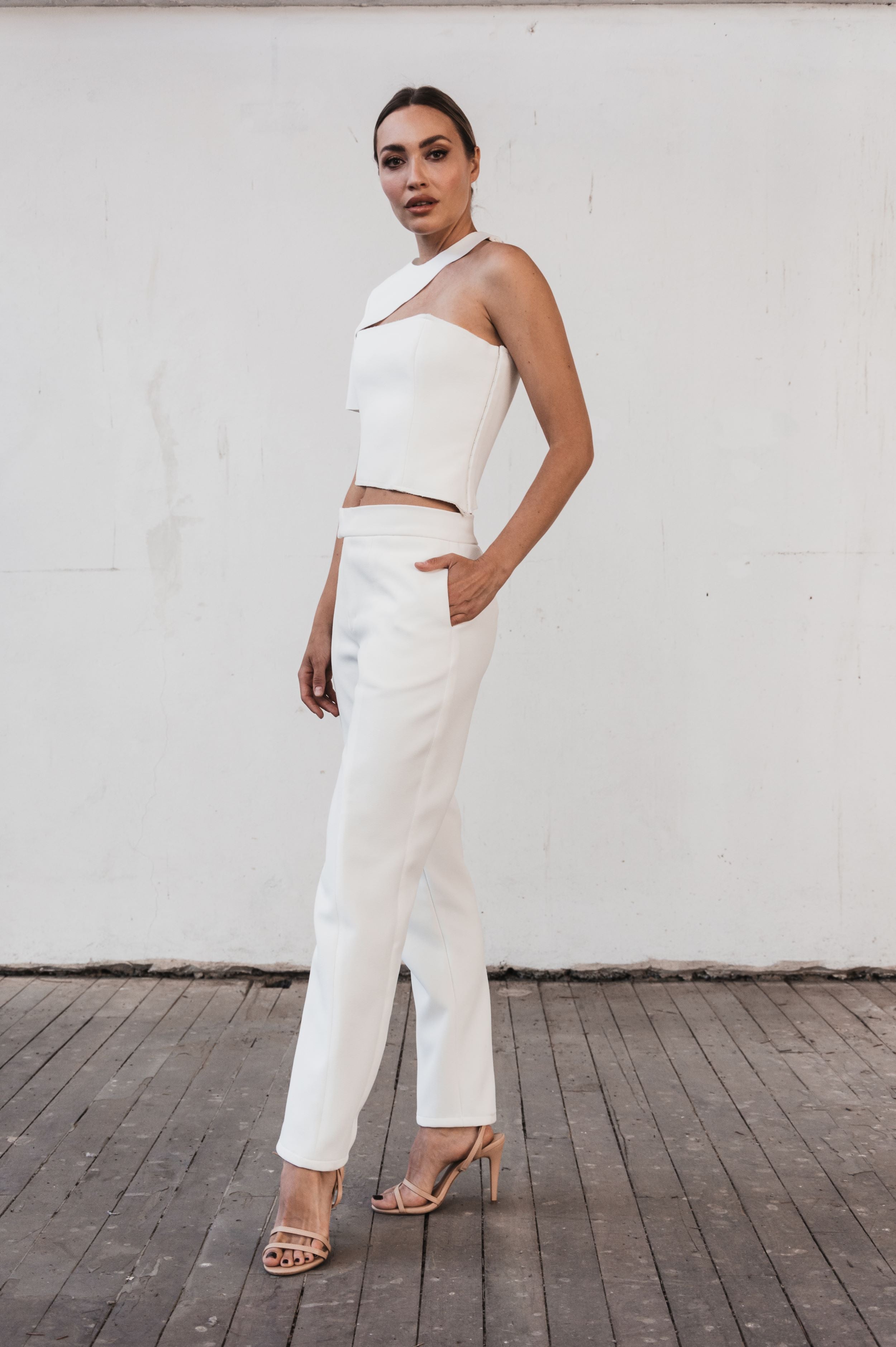 02. ESSENTIAL PANT
