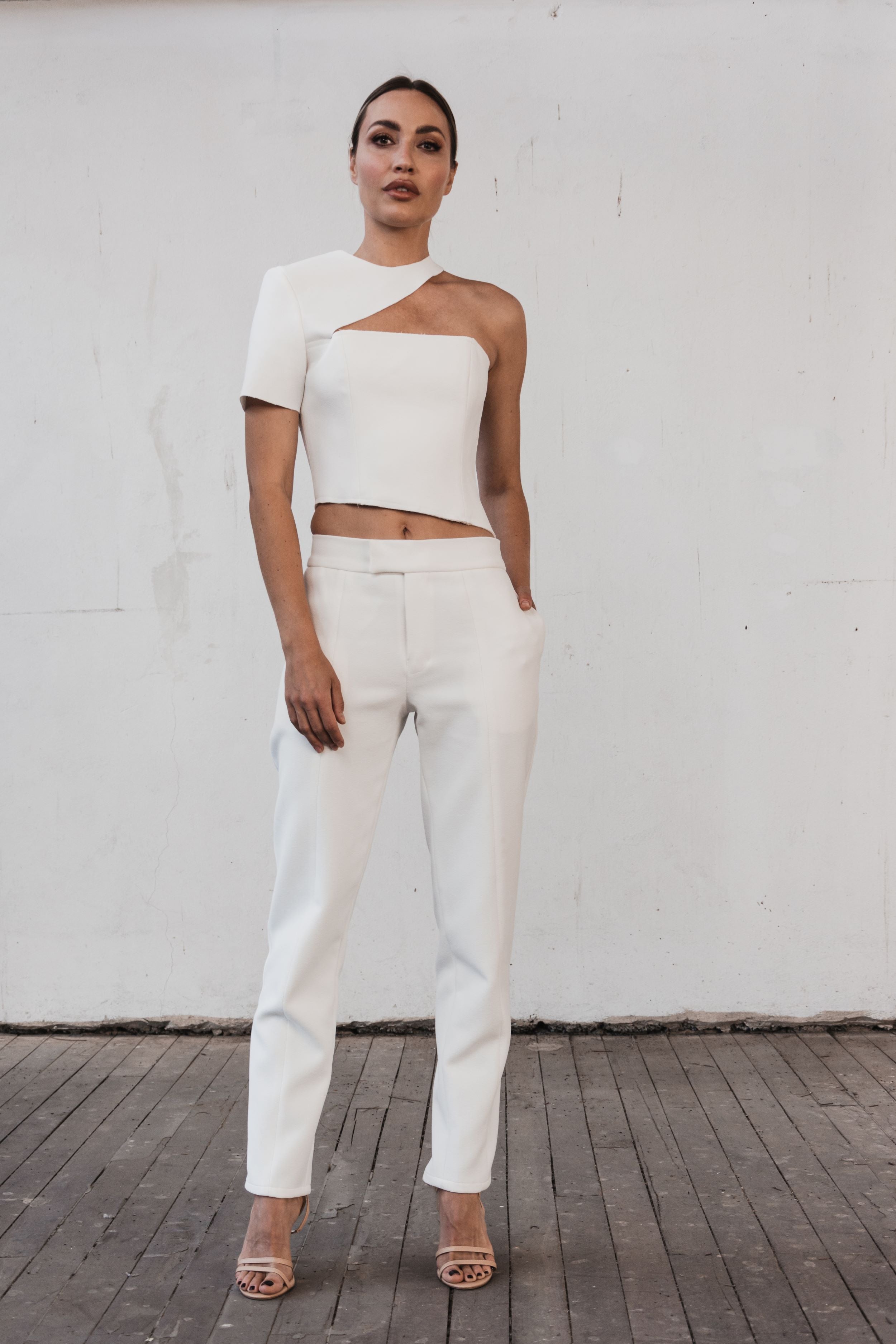 02. ESSENTIAL PANT