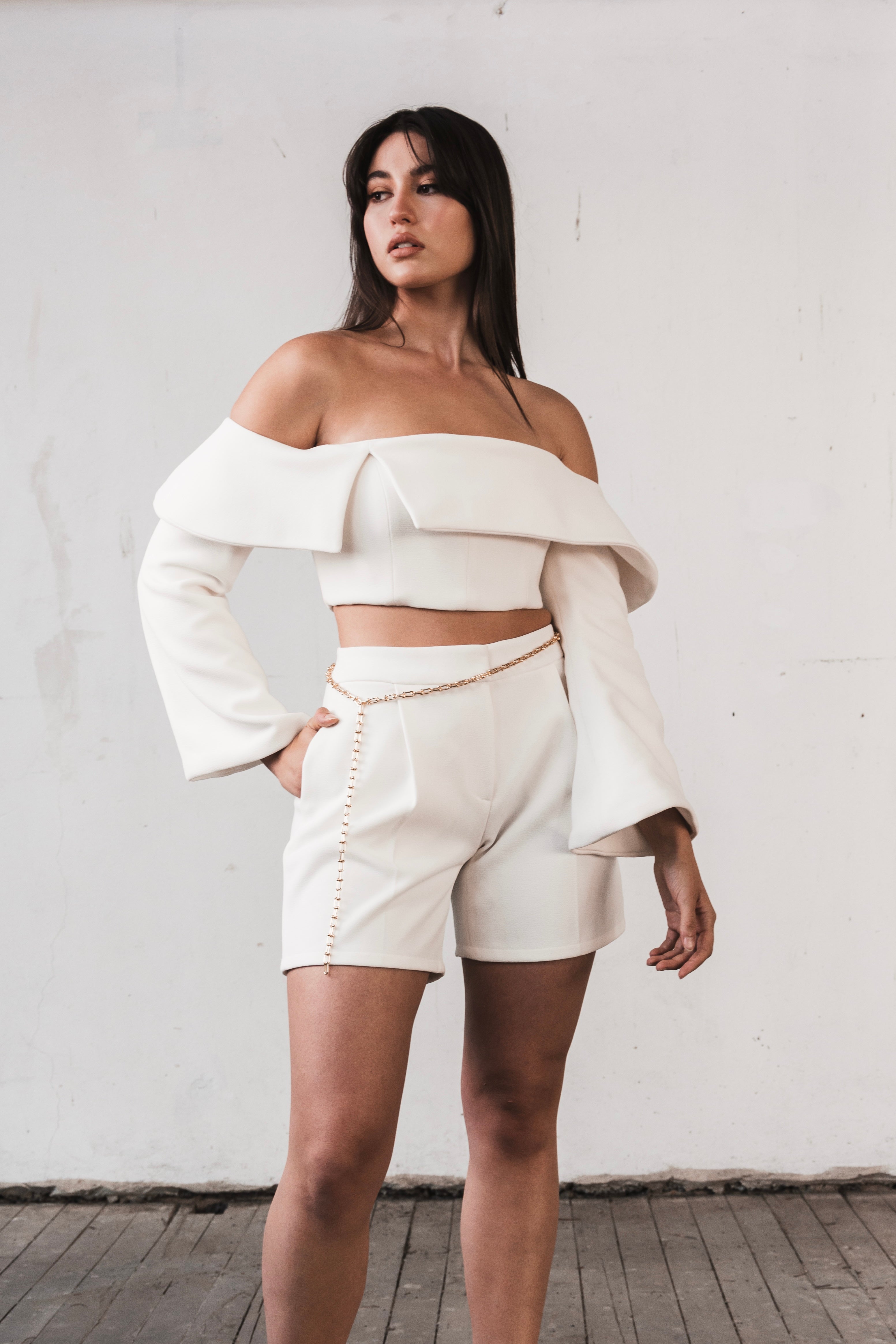 04. CREPE CROPPED TOP